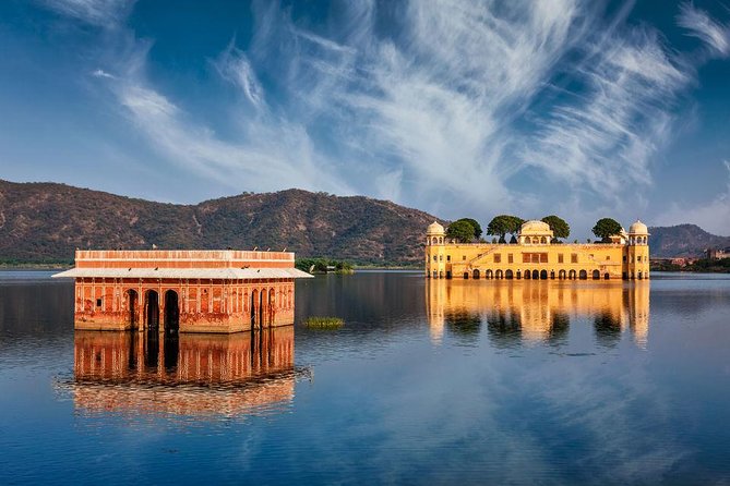 Jaipur Amer Fort, Jal Mahal & Stepwell Private Half-Day Tour - Venture to Jaigarh Fort