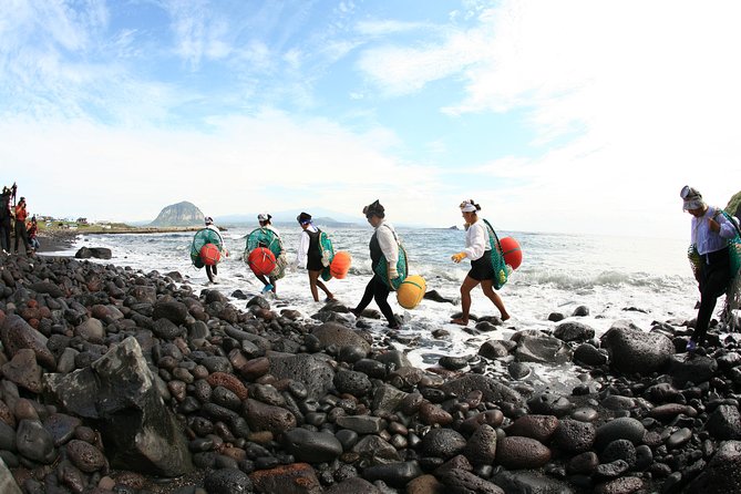 Jeju Island East UNESCO Day Tour With Lunch Included - Booking and Cancellation Policy