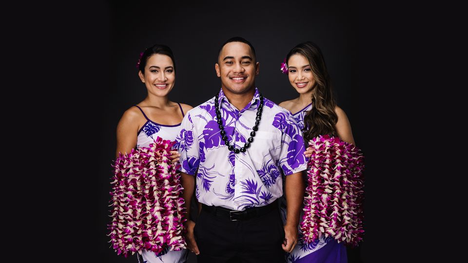 Kahului Airport: Maui Flower Lei Greeting Upon Arrival - Meeting Point and Greeter