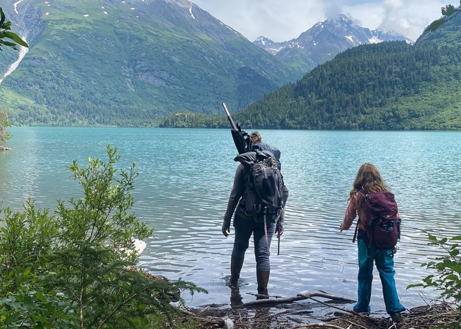 Kayak Tour, Historic Iditarod Trail Hike & Lunch Near Seward - Picturesque Lunch Spot in Moose Pass