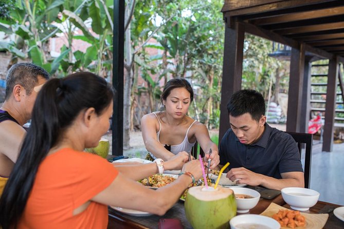 Khmer Cooking Class at a Locals Home in Krong Siem Reap - Market Tour and Ingredient Preparation