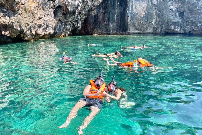 Koh Tao and Koh Nang Yuan VIP Small Group Tour - Tour Group Size and Requirements