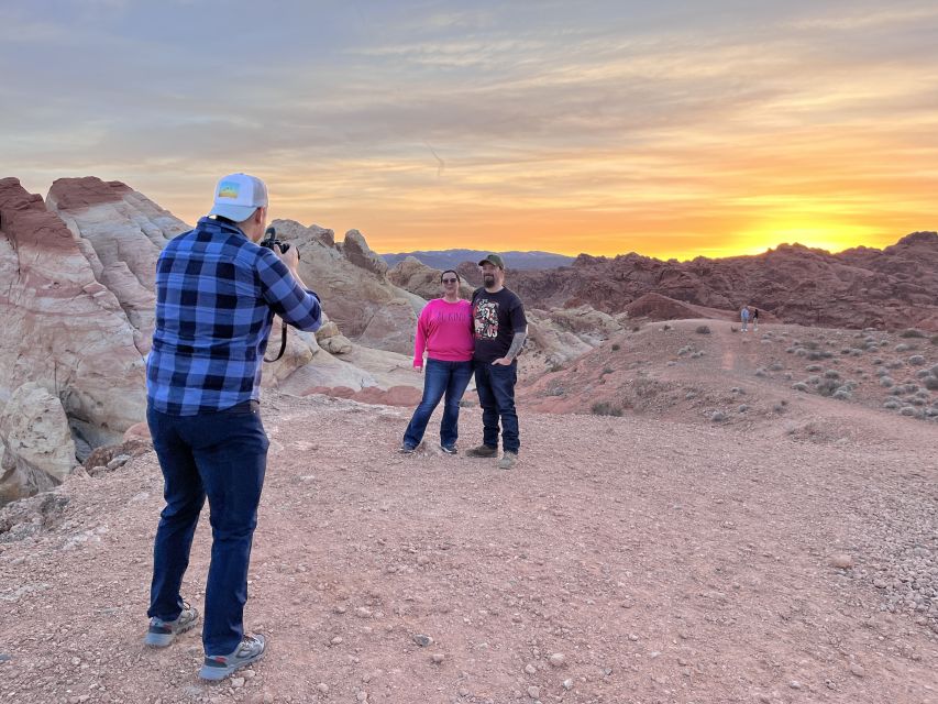 Las Vegas: Valley of Fire Sunset Tour With Hotel Transfers - Guided Tour Experience