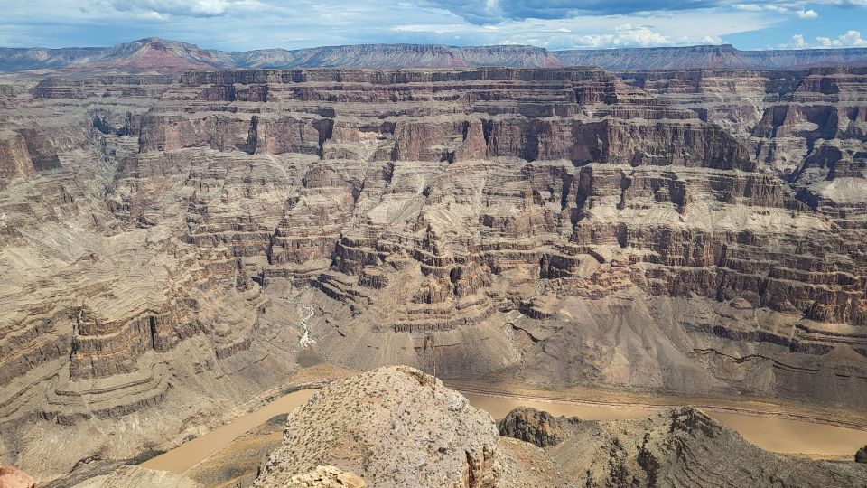 Las Vegas: West Rim, Hoover Dam, Seven Magic Mountains - Traverse the West Rim