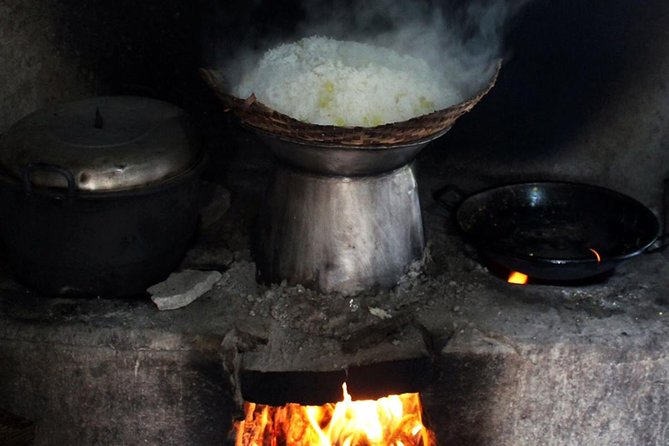 Local Market Tour and Traditional Balinese Cooking Class With a Family in Ubud - Cooking Class and Meal