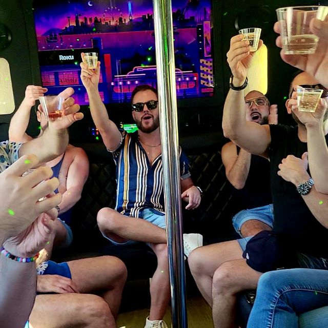 Los Angeles - Gay Sightseeing Booze Bus Tour - Inclusions and Amenities