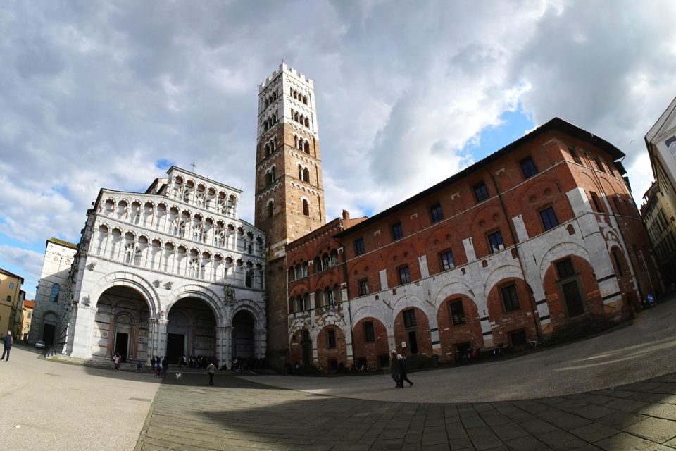 Lucca: 3-Hour Private Tour of the City Center and San Martino - Exploring Piazza Napoleone