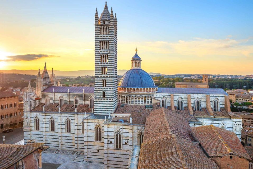 Lucca: Siena, San Gimignano, and Wine Tasting Full-Day Tour - Visiting Sienas Historic Center