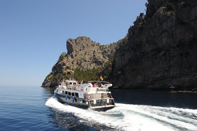 Mallorca in One Day Sightseeing Tour With Boat Ride and Vintage Train - Tram to Soller