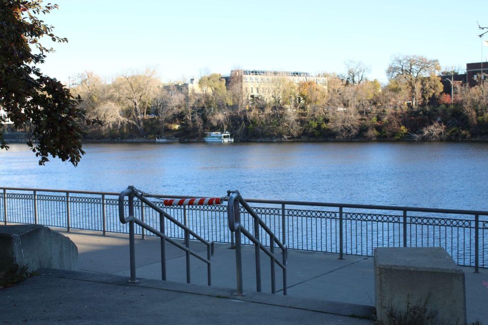 Mighty Mississippi: A Self-Guided Riverside Walking Tour - Tracing the Western Riverbank