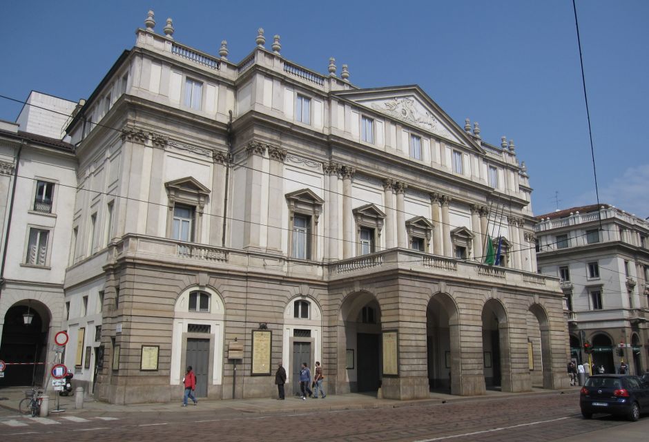 Milan: 2.5-Hour City Tour by Tram - Strolling Sempione Park