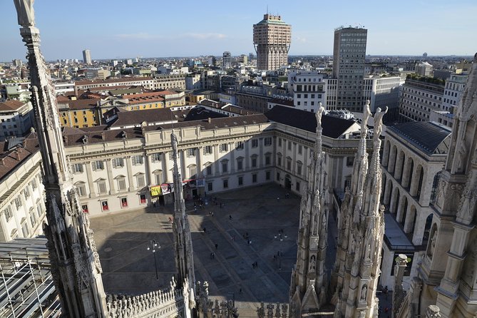 Milan Super Saver: Skip-the-line Duomo and Rooftop Tour - Dress Code and Footwear