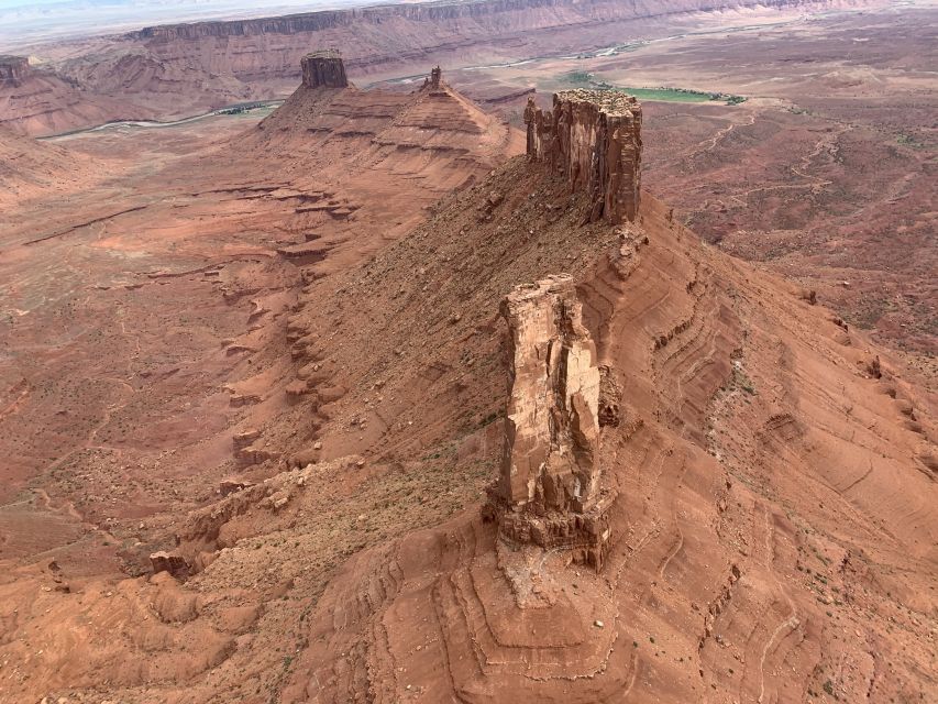 Moab: Island in the Sky of Canyonlands Helicopter Tour - Group Size and Language