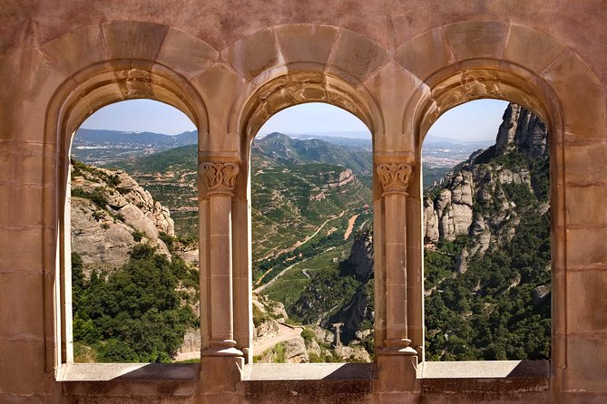 Montserrat Private Guided Tour With Pick up - Accessibility and Accommodations