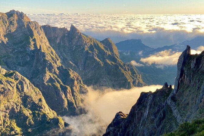 Morning Transfer to Pico Do Arieiro, Hike to Pico Ruivo & Return From Teixeira - Details of the Hike