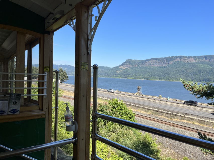 Multnomah Falls: Waterfall Corridor Hop-On Hop-Off Trolley - Tour Logistics