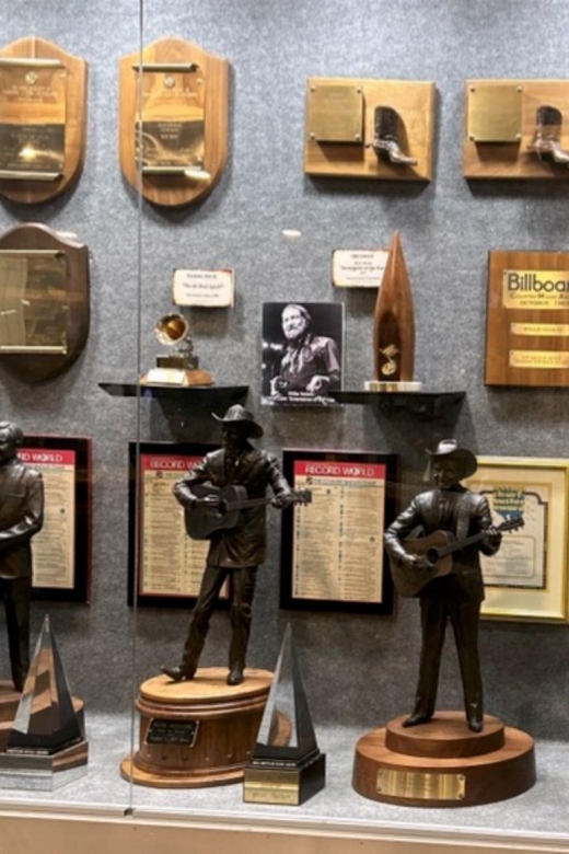 Nashville: Willie Nelson and Friends Museum Entry Ticket - Exploring the Exhibits