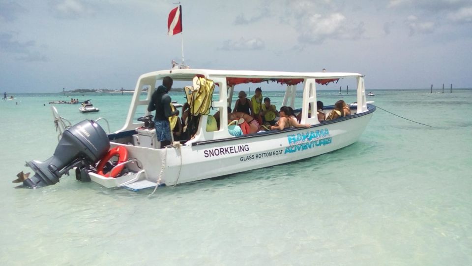 Nassau: Glass Bottom Boat, Banana Boat and Snorkelling Tour - Glass Bottom Boat Cruise