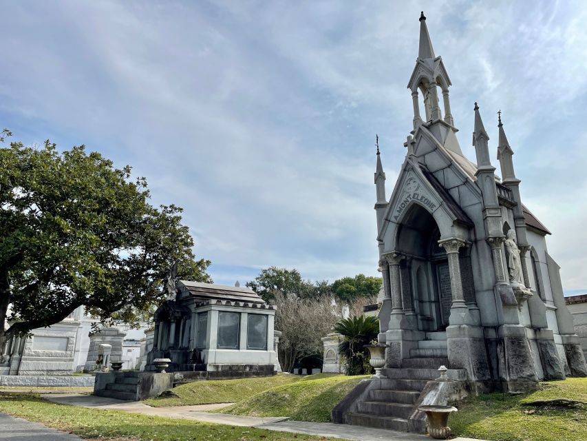 New Orleans: Millionaire's Tombs of Metairie Cemetery Tour - Meeting Point and Parking