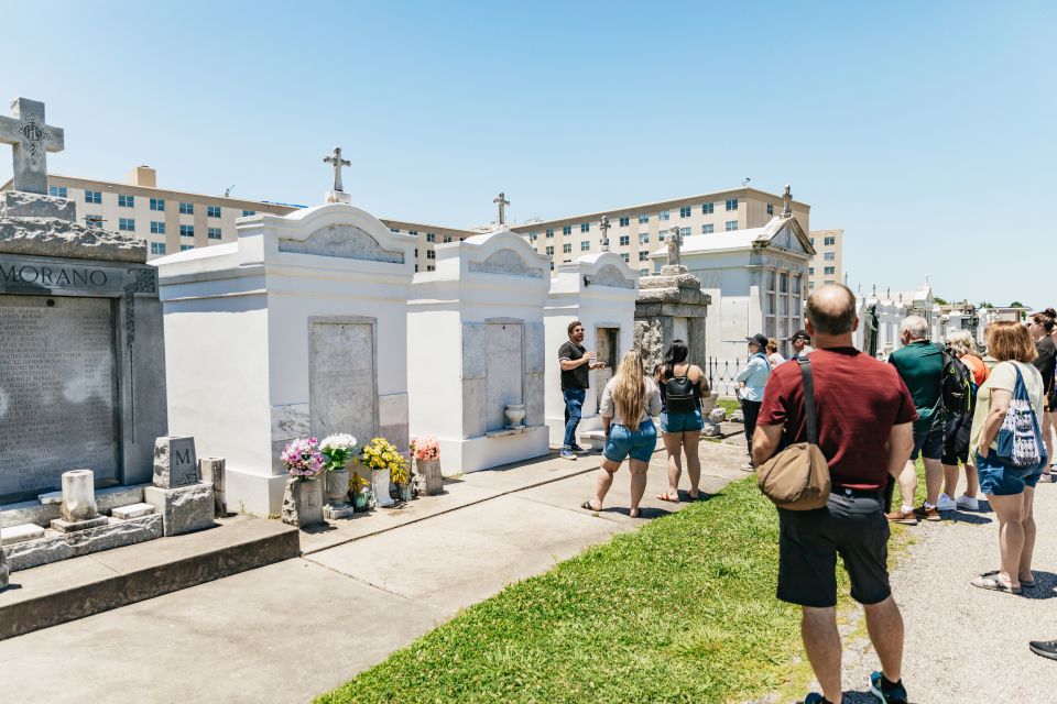 New Orleans: Sightseeing Bus Tour - Historic Cemeteries