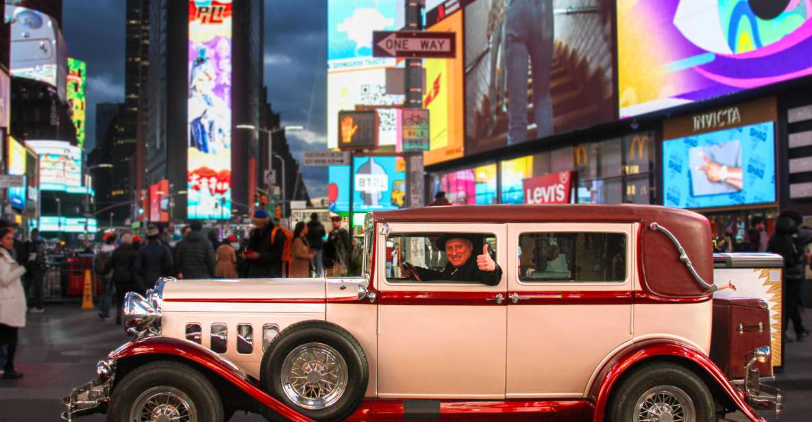 NYC: Vintage Car Night Tour - Iconic Landmarks Illuminated at Night