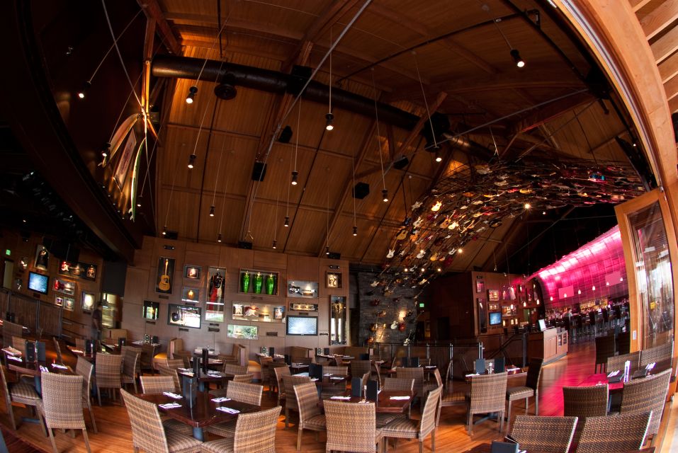 Oahu: Hard Rock Cafe Honolulu - Menu and Dining Experience