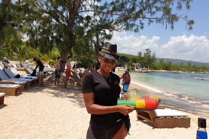 Ocho Rios: Bamboo Beach Club With Specialty Lunch & Cocktails - Capacity and Accessibility