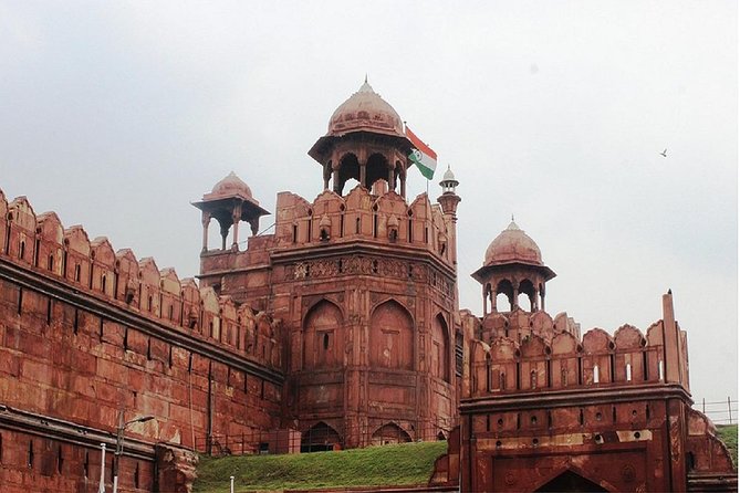 Old Town Delhi Walking Tour (2 Hours Guided Tour With Local) - Unique Experience of Local Stories