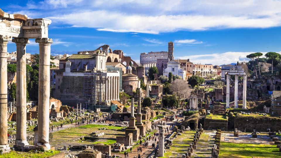 Palatine Hill and Roman Forum Tour With Fast-Track Entrance - Panoramic Views of Ancient Ruins