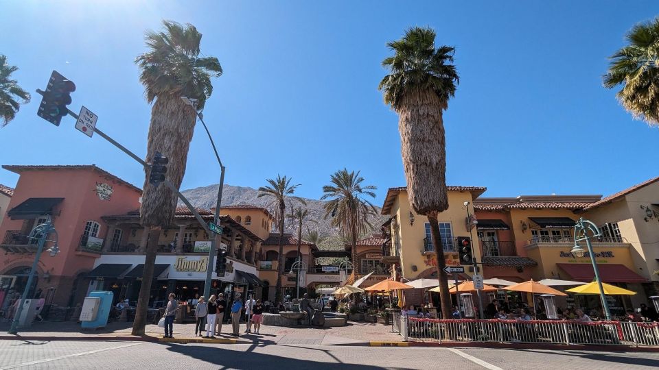 Palm Springs: Self-Guided Scavenger Hunt Walking Tour - Galleries, Shops, and Restaurants