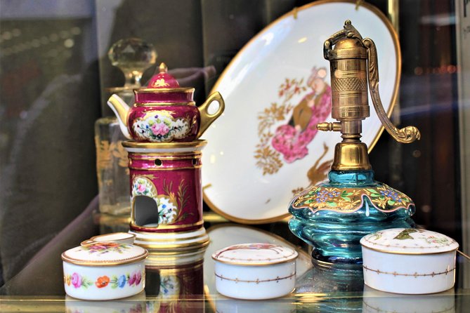 Paris Flea Market Small-Group Guided Tour With Chats and Antiques Dealers - Whats Included in the Tour