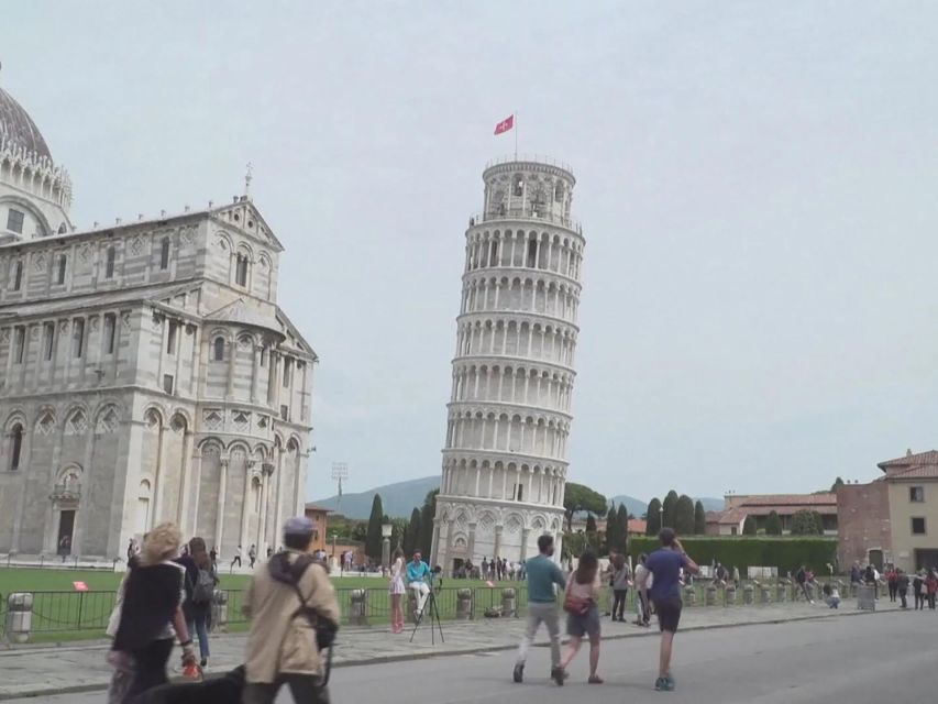 Path Through Pisa + Tower Admission - Discovering the Baptistery