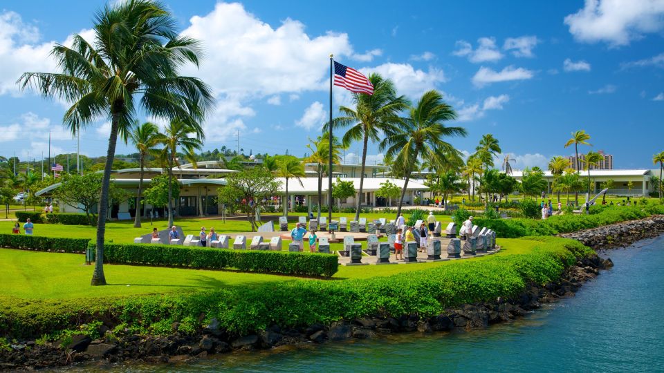 Pearl Harbor USS Arizona & Bowfin Submarine - USS Arizona Memorial