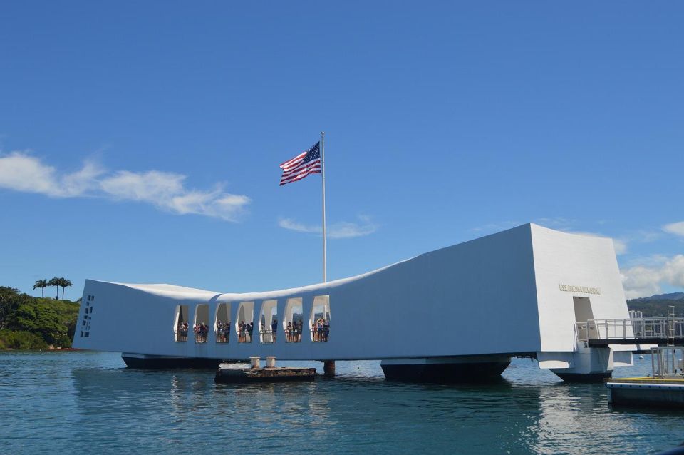 Pearl Harbor: USS Arizona Memorial & Battleship Missouri - USS Arizona Memorial