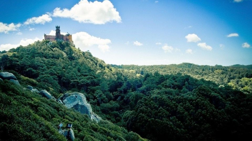 Pena Palace & Sintra- Private Tour in Classic Car/Van - Pena Palace Exploration