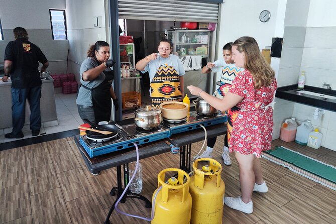 Penang Cooking Class:Dive Into Malaysian Cuisine With Penangchiak - Meeting and Pickup