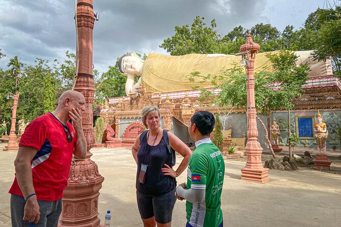 Phnom Penh Bike & Boat Sunset Tour - Mouthwatering Local Delights