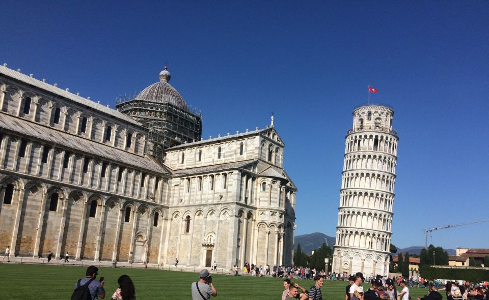 Pisa Private Walking Tour - Scenic River Arno