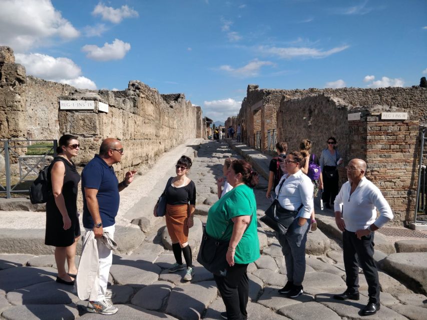 Pompeii: 5-Hour Guided Tour With Archeologist - Guided by Archaeologist