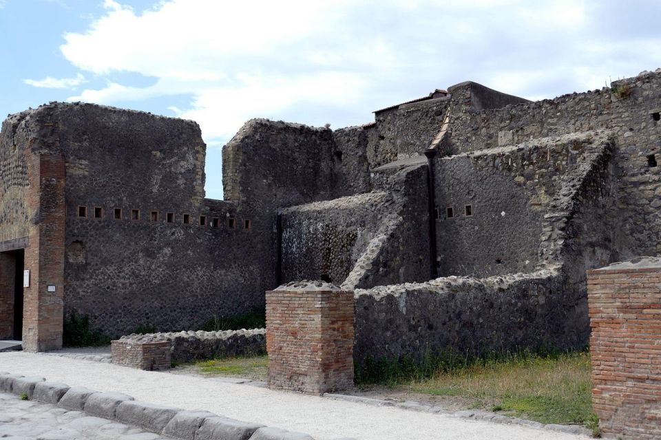 Pompeii and Herculaneum 8 Hour Private Tour From Sorrento - Unraveling Herculaneums History