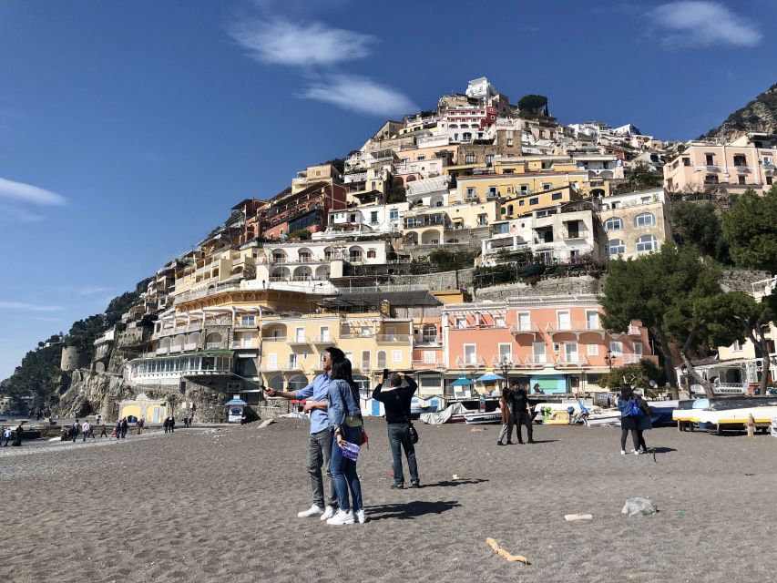 Positano: Old Town Walking Tour With Archaeologist Guide - Exploring the Old Town