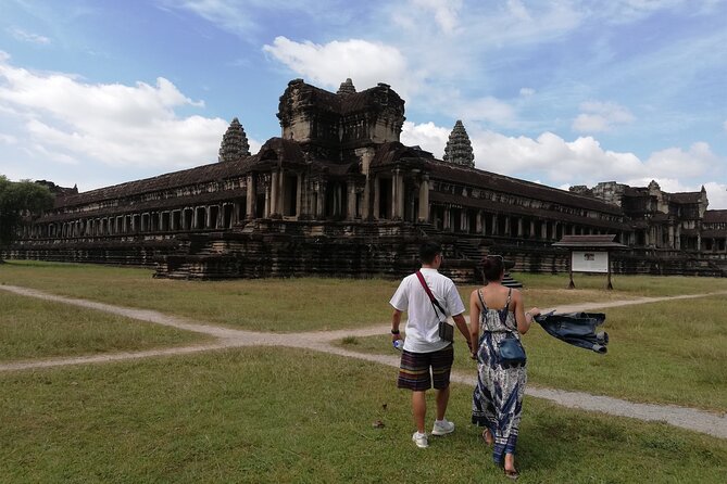 Private Angkor Wat Temple Tour - Meeting and Pickup