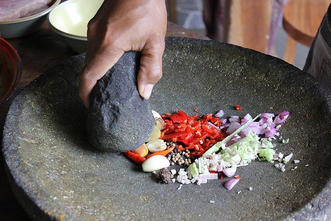 Private Balinese Cooking Class and Garden Tour in Ubud With Dewa - Exploration of Spices and Ingredients