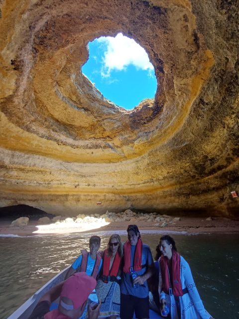 Private Boat Tour to Benagil Caves - Experience