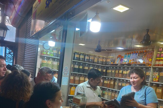 Private Mumbai Sightseeing Tour(Travellers Choice Award Winner) - Vibrant Markets and Bazaars