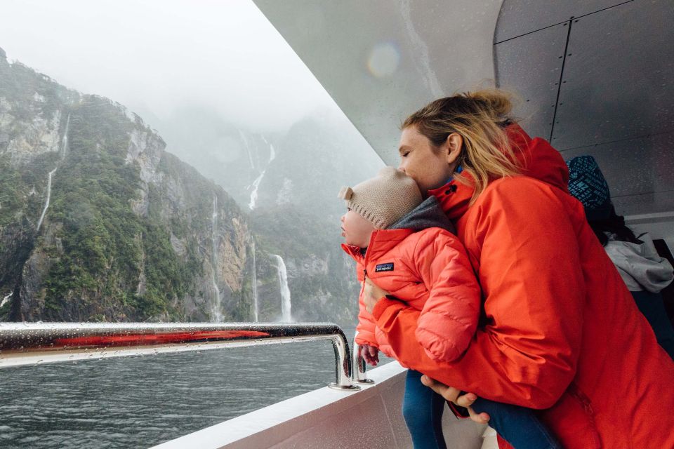 Queenstown: Milford Sound Coach & Cruise Full-Day Trip - Inclusions and Language