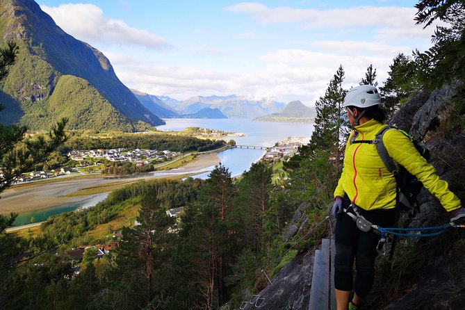 Romsdalsstigen Via Ferrata - Introwall - Guided Commentary and Discoveries