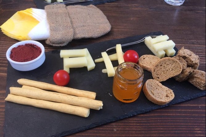 Santorini Private Cooking Class and Wine Tasting Tour - Tour Logistics