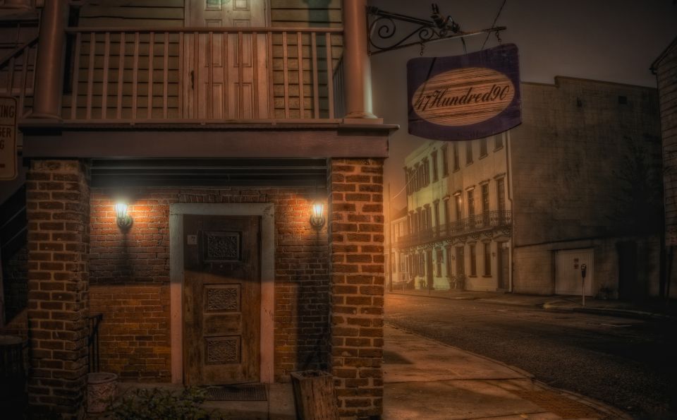 Savannah: Haunted Pub Crawl - 17Hundred90 Inn and Restaurant