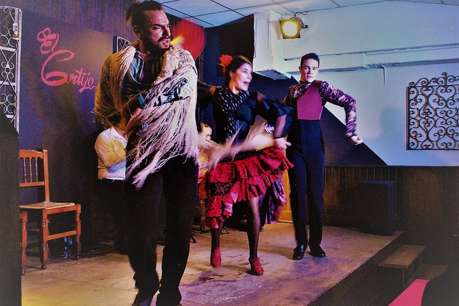 Skip the Line: Flamenco Show, Dinner and Workshop Madrid Ticket - Talented Dancers and Musicians